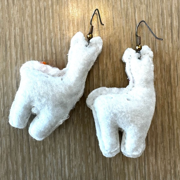 LLAMA EARRINGS - Picture 10 of 10